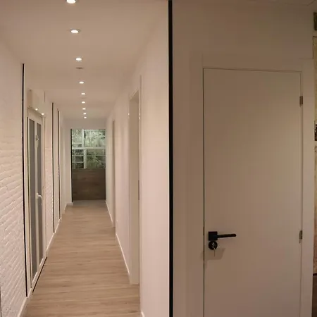 Pensión Casp House 3*