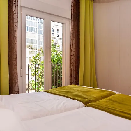 Casp House 3*