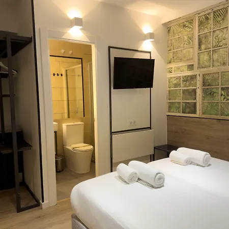 Casp House 3*