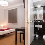 Casp House בית הארחה