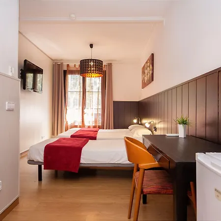 Casp House 3*
