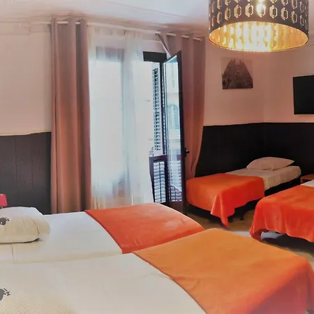 Casp House 招待所